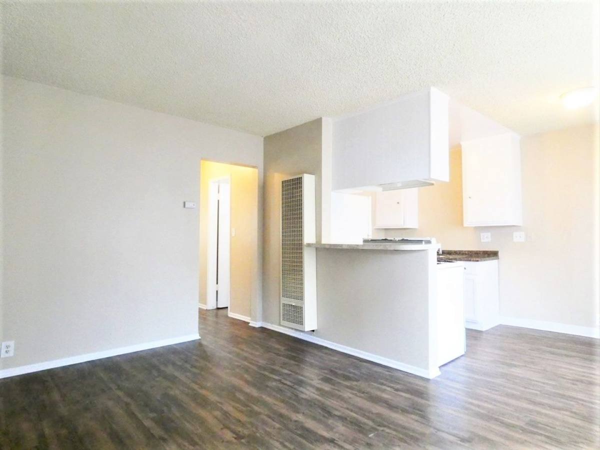 Apartment for rent at 1600 Orizaba Ave, Long Beach, CA 90804