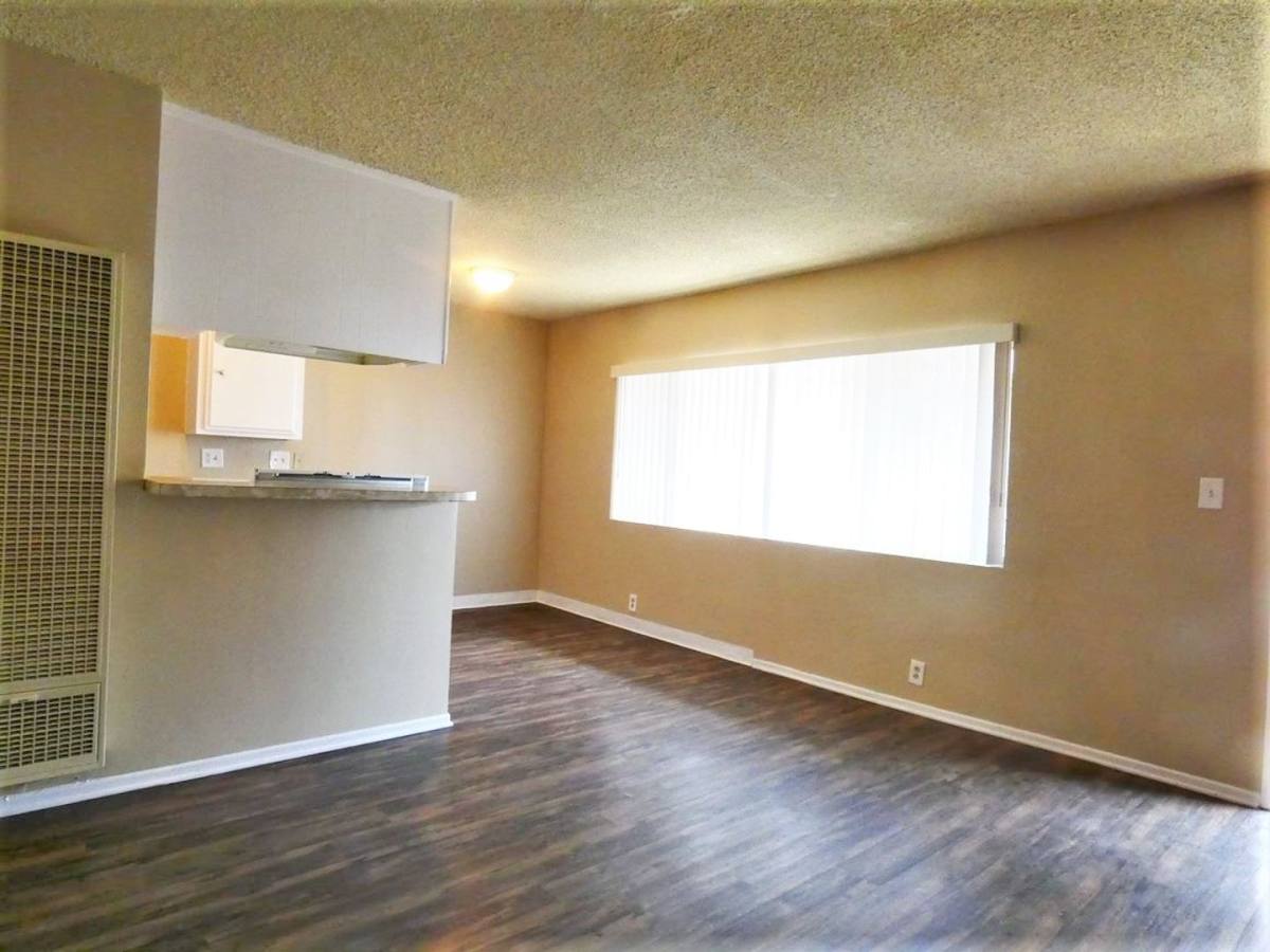 Apartment for rent at 1600 Orizaba Ave, Long Beach, CA 90804