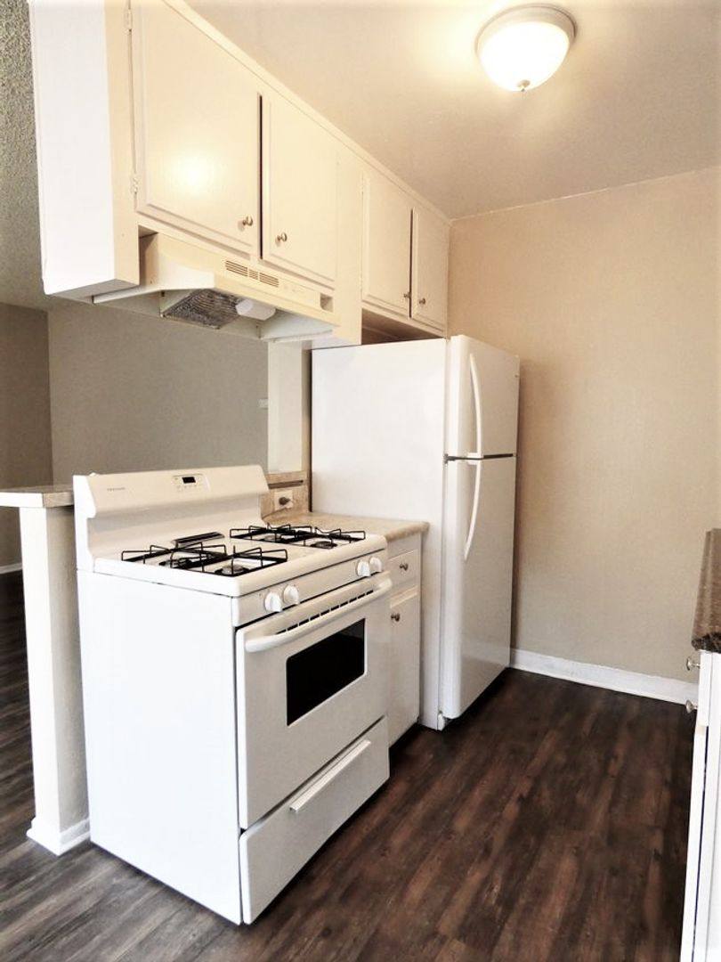 Apartment for rent at 1600 Orizaba Ave, Long Beach, CA 90804