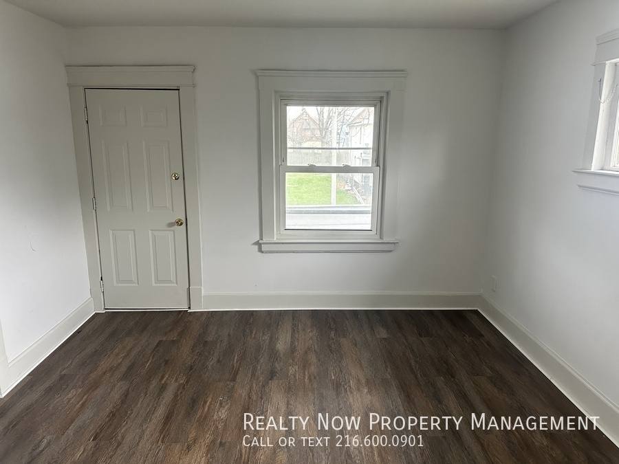 Apartment for rent at 9521 Mount Auburn Ave #2, Cleveland, OH 44104