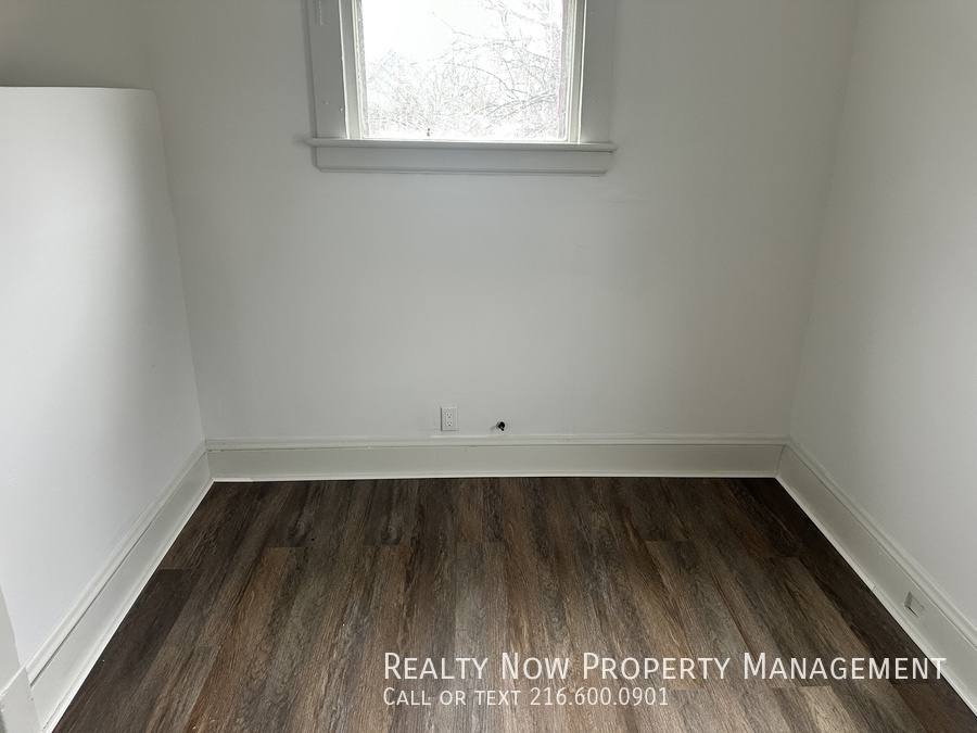 Apartment for rent at 9521 Mount Auburn Ave #2, Cleveland, OH 44104