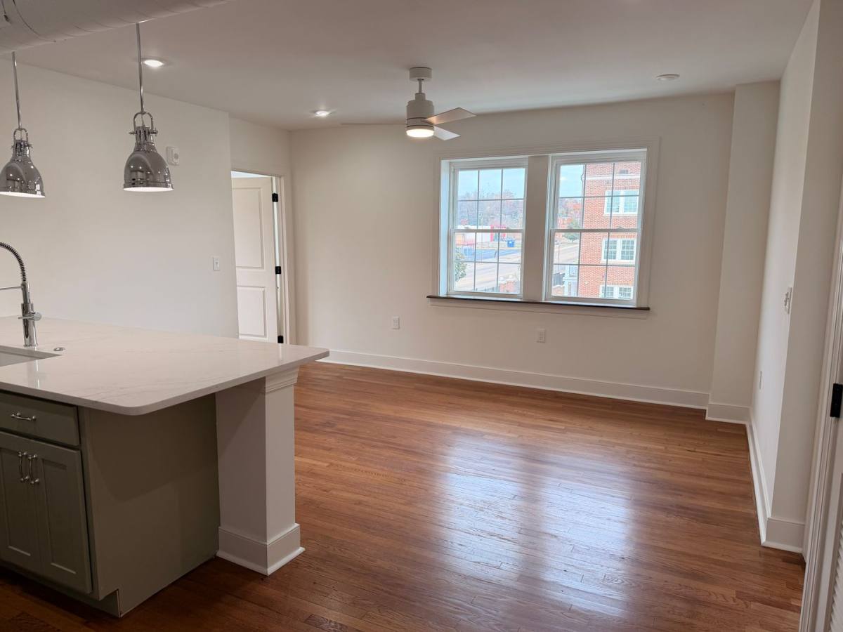 Apartment for rent at 2724 Magnolia Ave, Knoxville, TN 37914