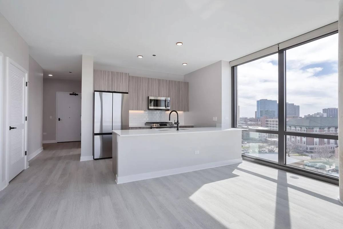 Apartment for rent at 4621 N Broadway St #828, Chicago, IL 60640