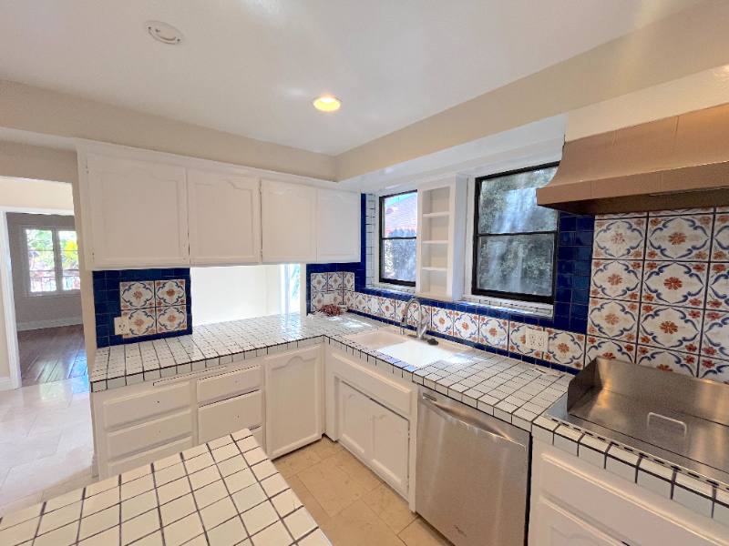 Condo for rent at 223 1 2 S Gale Dr, Beverly Hills, CA 90211