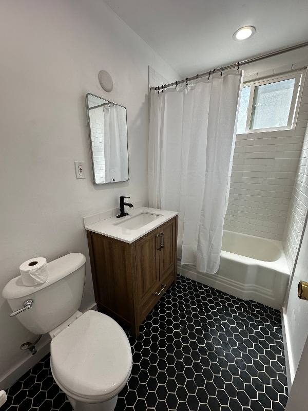 Apartment for rent at 323 N Chevy Chase Dr, Glendale, CA 91206