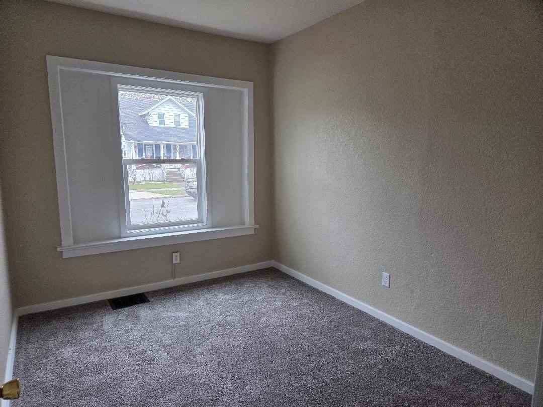 Apartment for rent at 921 N Mason #1, Saginaw, MI 48602