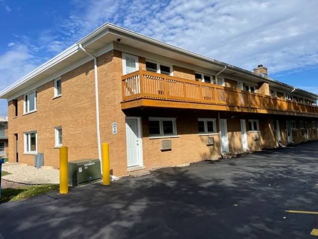 Apartment for rent at 191 S Villa Ave, Addison, IL 60101
