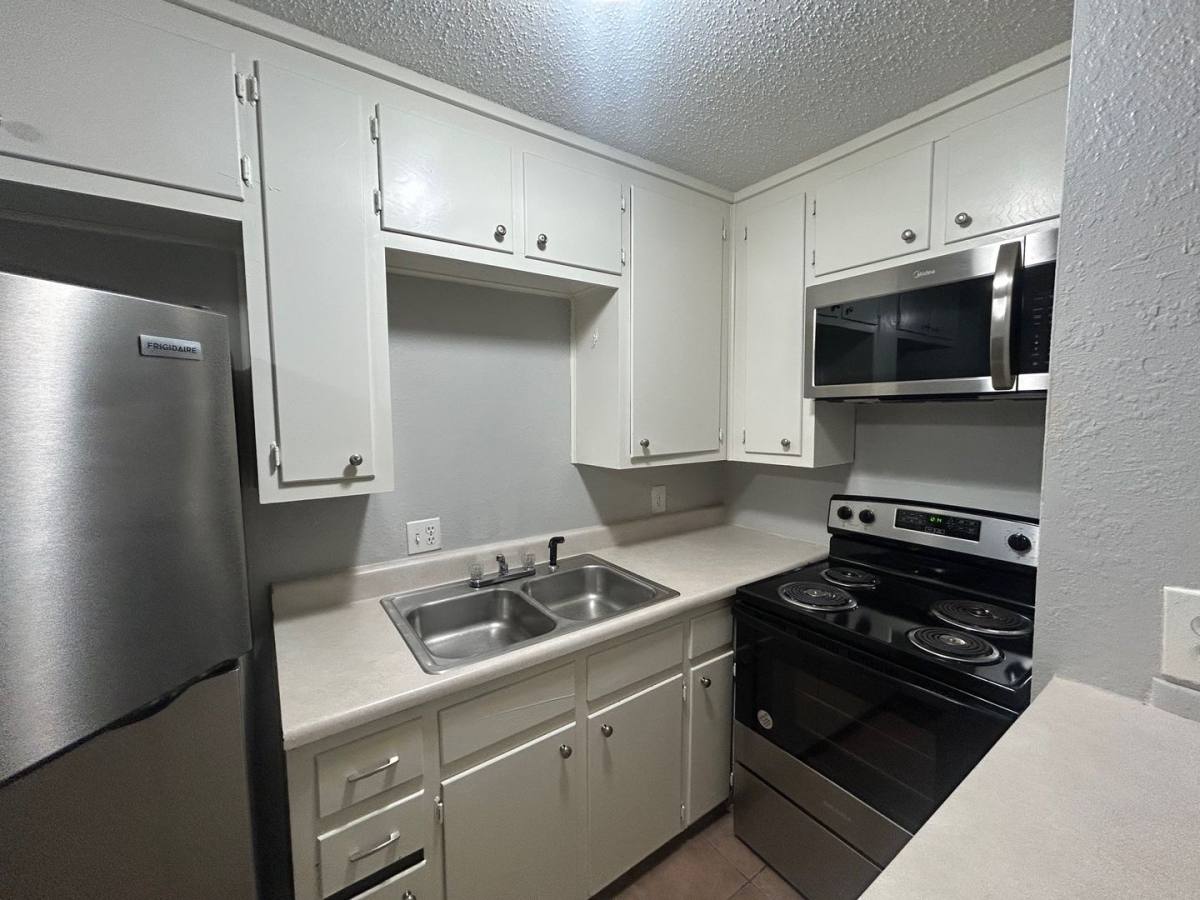Apartment for rent at 1120 James Ave, Waco, TX 76706