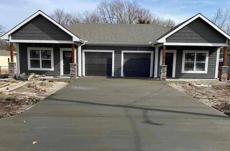 Townhouse for rent at 715 S Pecan St, Ottawa, KS 66067