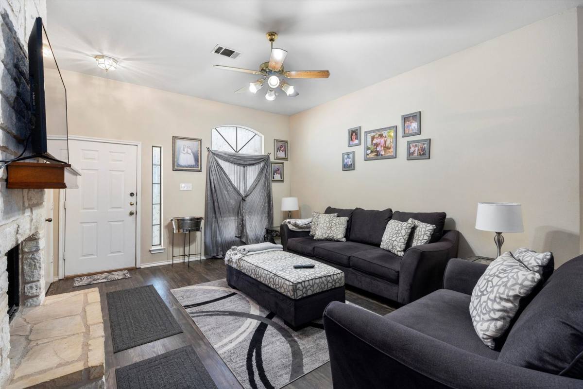House for rent at 707 Broken Bow Dr, Round Rock, TX 78681