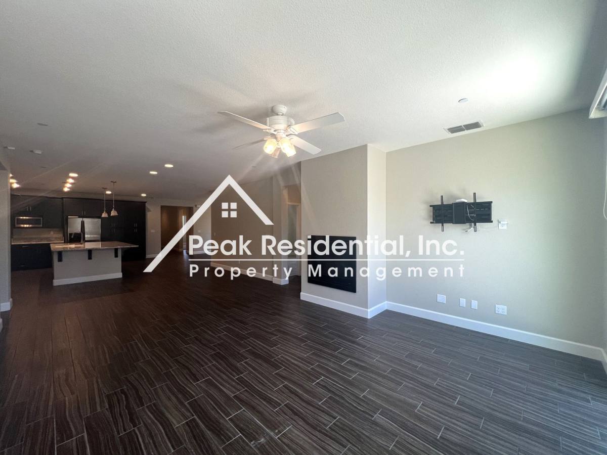 House for rent at 9369 Sierra Creek Dr, Elk Grove, CA 95624