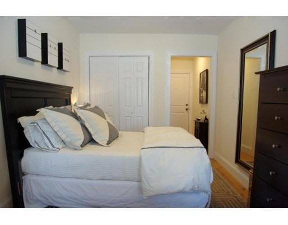Apartment for rent at 76 Commonwealth #11, Boston, MA 02116