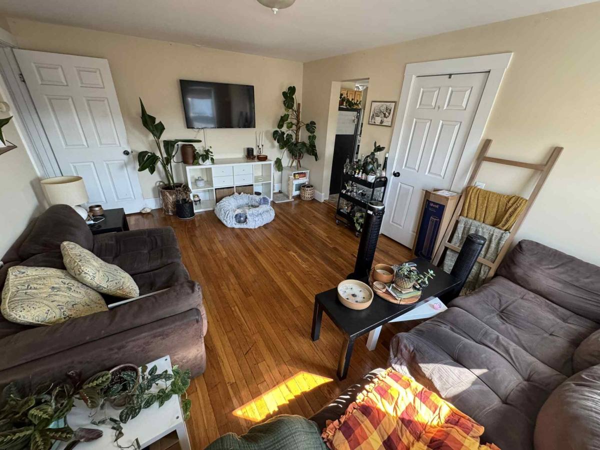 Apartment for rent at 53 W Seventh #4, South Boston, MA 02127