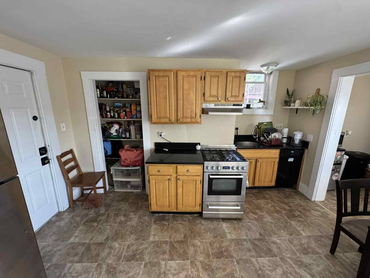Apartment for rent at 53 W Seventh #4, South Boston, MA 02127