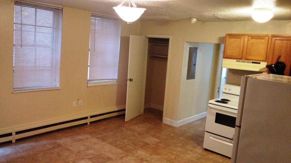 Apartment for rent at 1605 Broadway St, Cincinnati, OH 45202