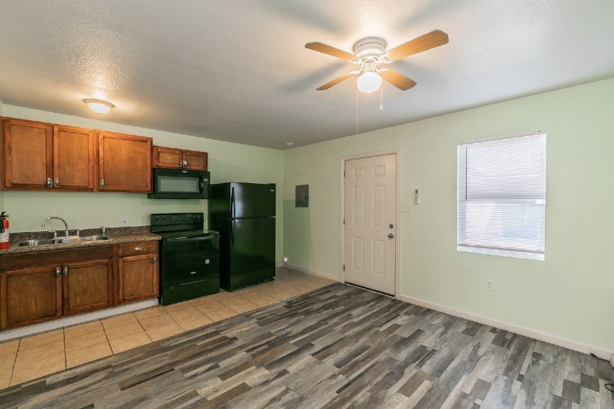 House for rent at 3524 Ave M #B, Fort Worth, TX 76105