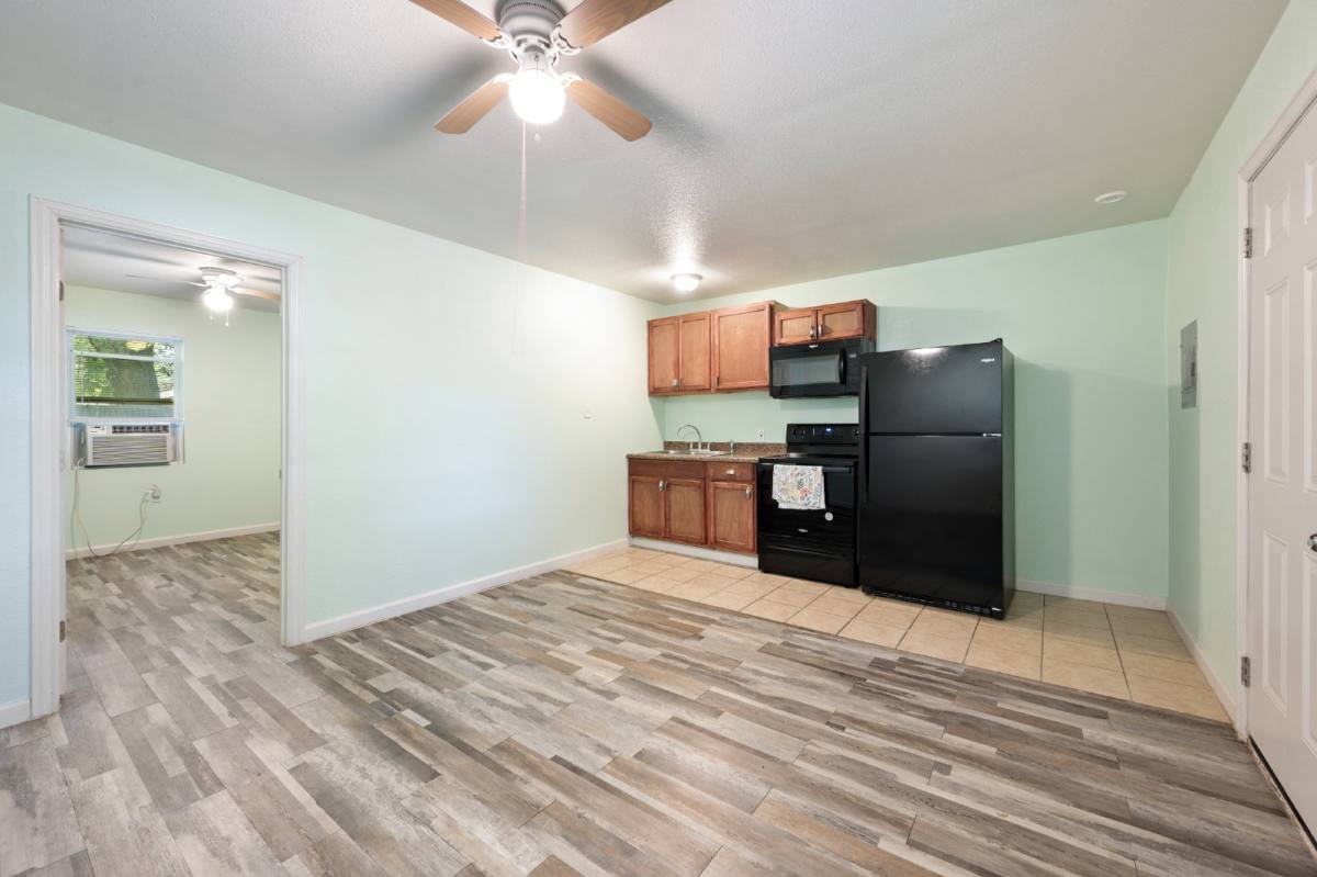House for rent at 3524 Ave M #B, Fort Worth, TX 76105