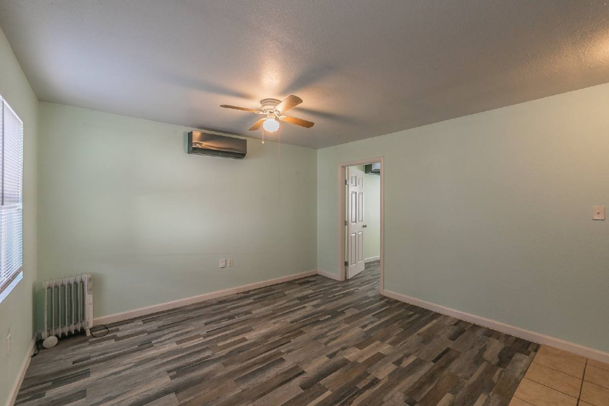 House for rent at 3524 Ave M #B, Fort Worth, TX 76105