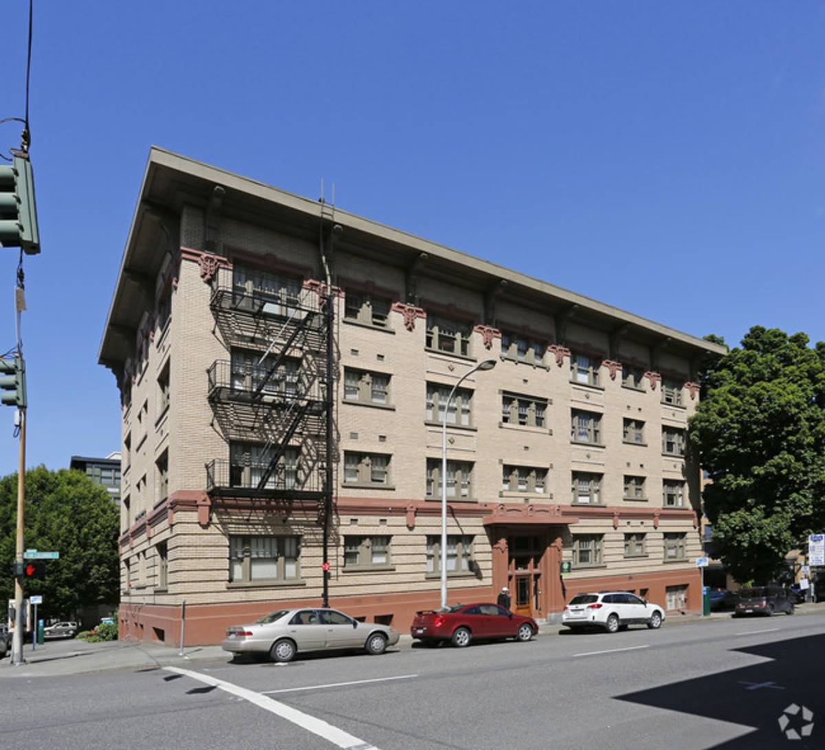 Apartment for rent at 1129 SW Columbia St, Portland, OR 97201