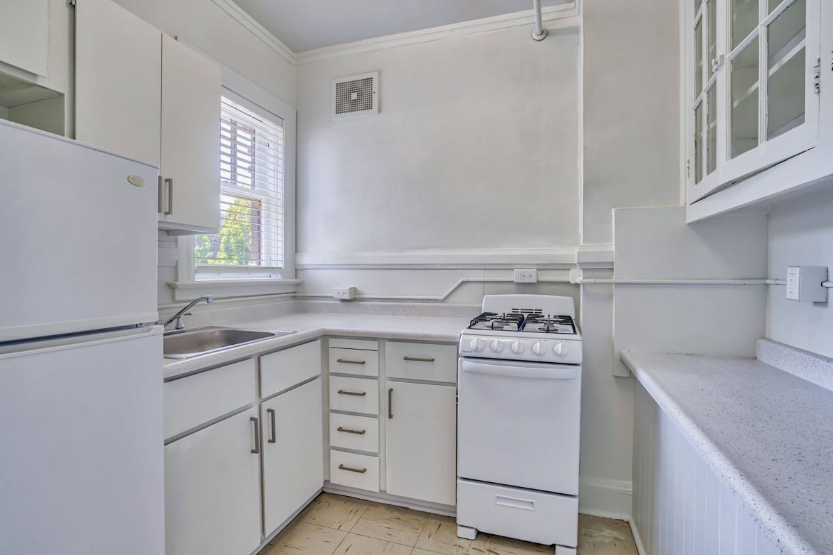 Apartment for rent at 1129 SW Columbia St, Portland, OR 97201