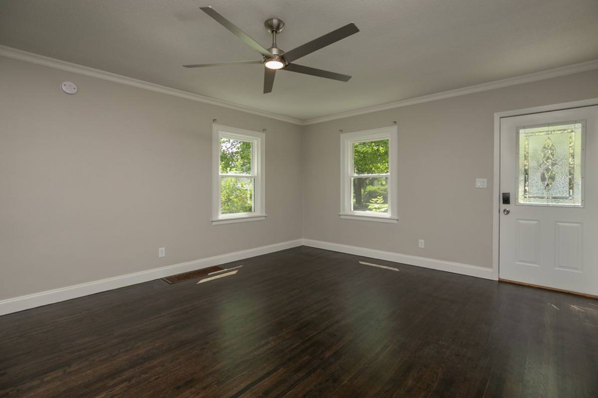 House for rent at 8 18th Ave SW, Rochester, MN 55902