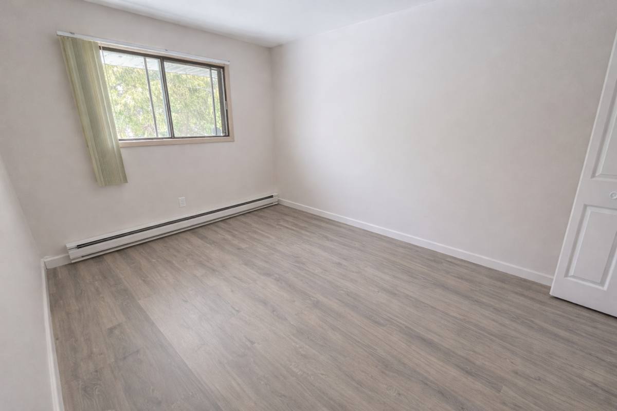 Apartment for rent at 988 Third St, Menasha, WI 54952