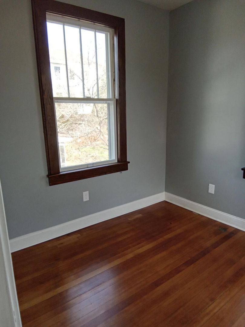 House for rent at 824 Rivermont Ave, Lynchburg, VA 24504