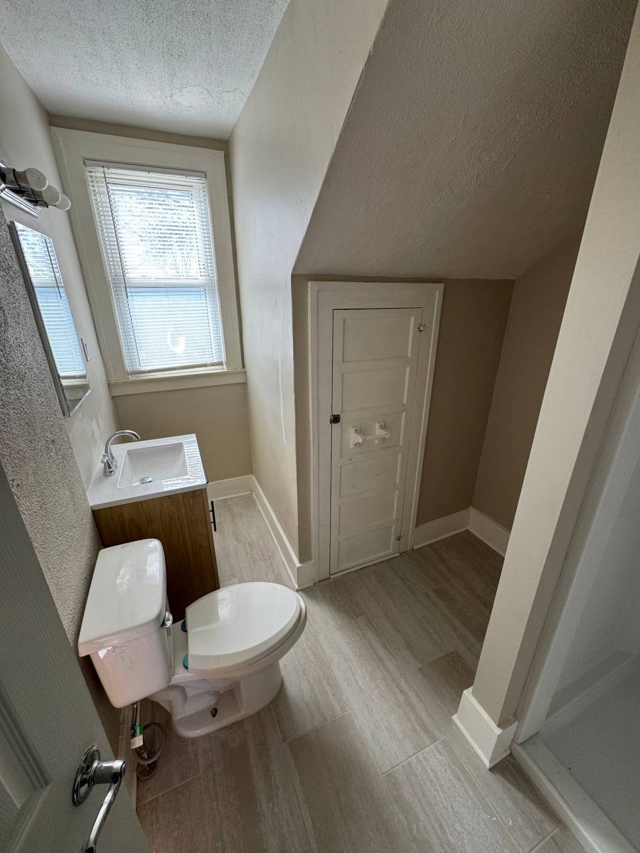 Apartment for rent at 13927 E Canfield #13933, Detroit, MI 48215