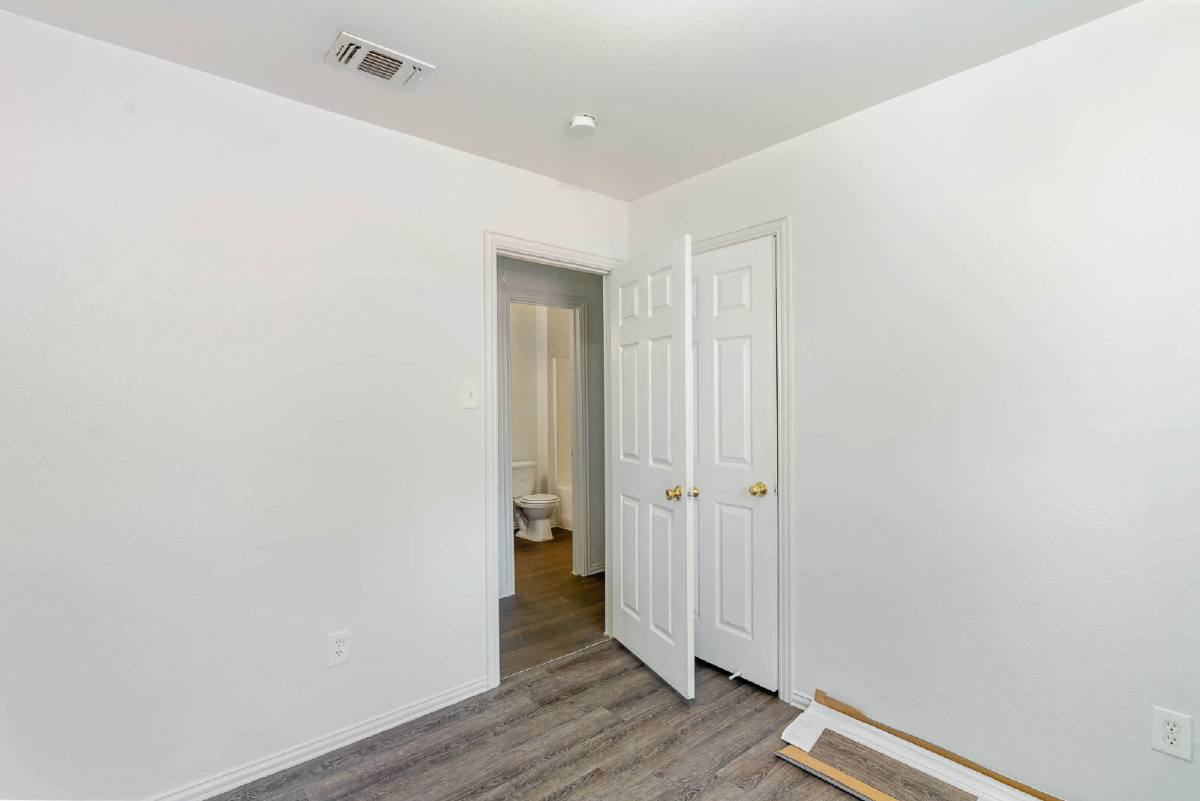 Townhouse for rent at 2907 La Salle St, Fort Worth, TX 76111