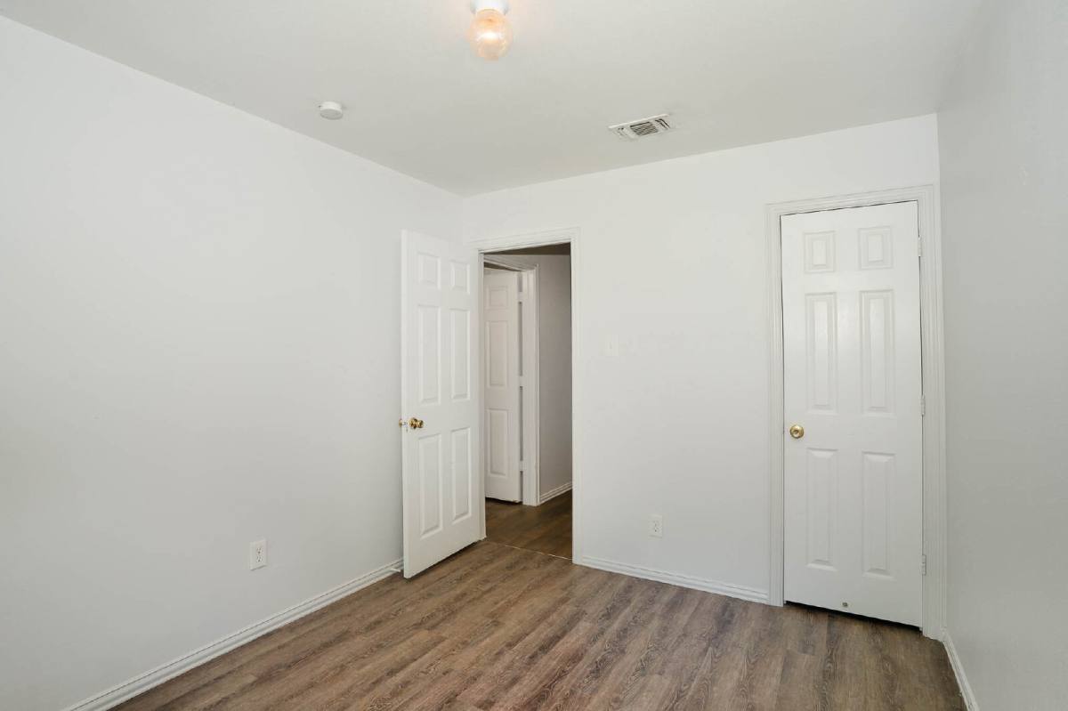 Townhouse for rent at 2907 La Salle St, Fort Worth, TX 76111
