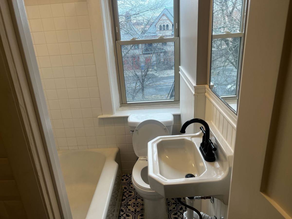 Apartment for rent at 479 State St, Albany, NY 12203