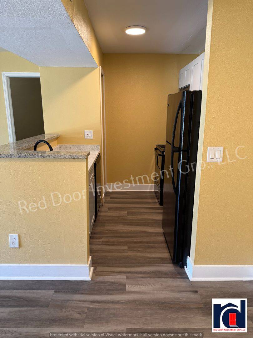 Apartment for rent at 305 W Grant St, Plant City, FL 33563