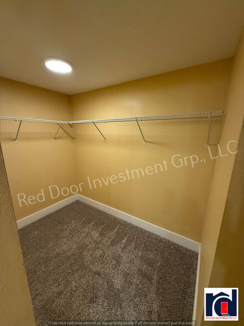 Apartment for rent at 305 W Grant St, Plant City, FL 33563