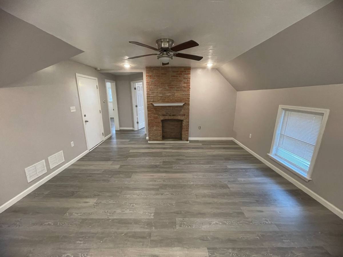 Apartment for rent at 148 Gray St #2, Pittsburgh, PA 15211