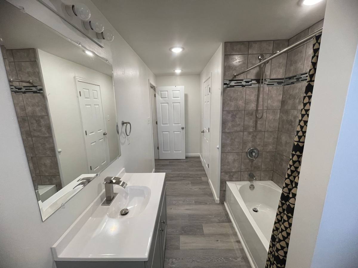 Apartment for rent at 148 Gray St #2, Pittsburgh, PA 15211