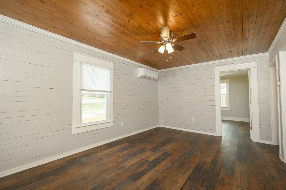 House for rent at 204 Oakland St, Martin, TN 38237