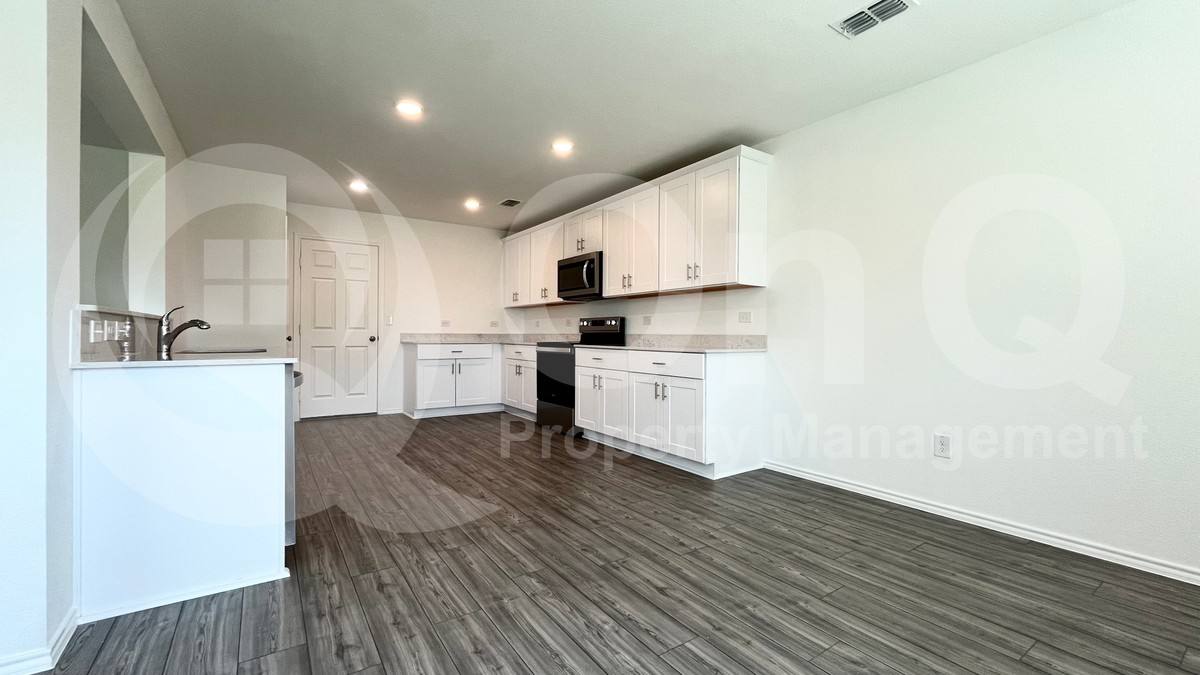 House for rent at 812 Poppy Cove Lane, Princeton, TX 75407