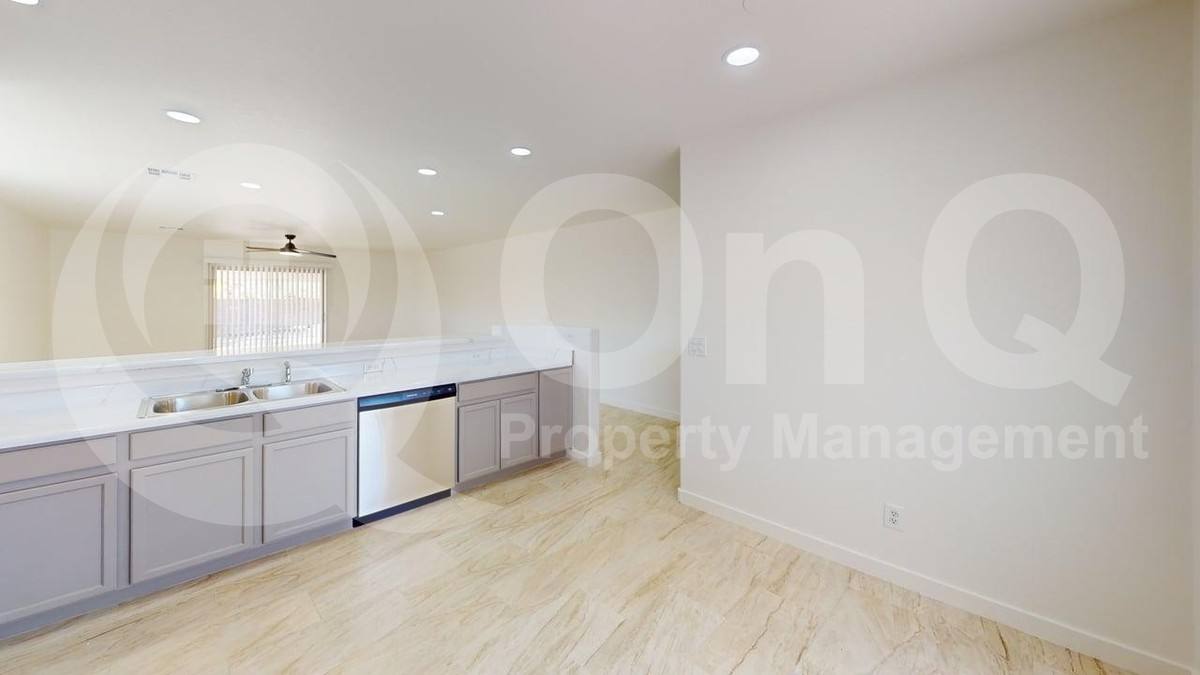 House for rent at 2574 W Southern Star Dr, Tucson, AZ 85713