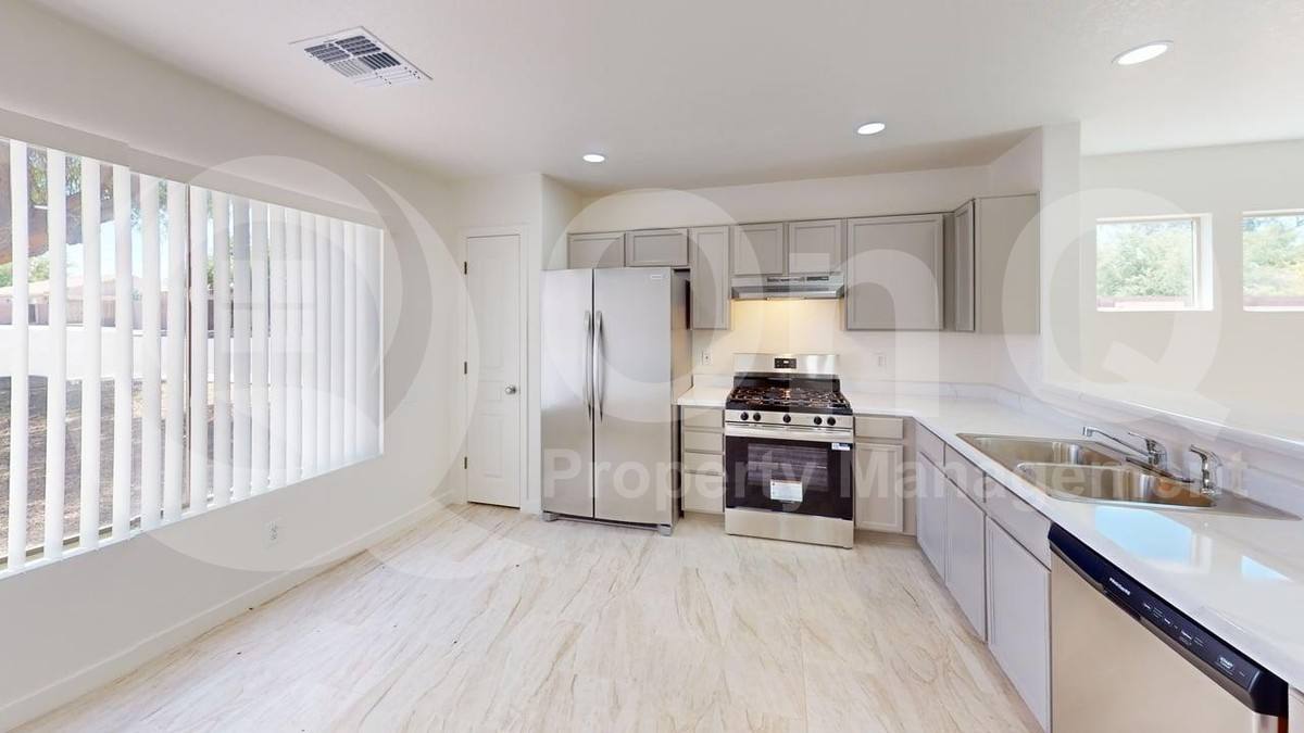 House for rent at 2574 W Southern Star Dr, Tucson, AZ 85713