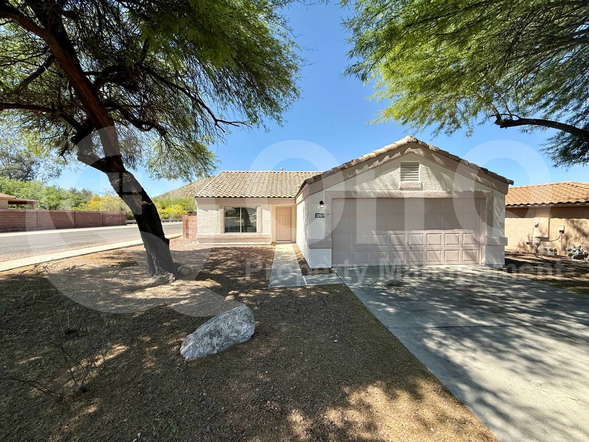 House for rent at 2574 W Southern Star Dr, Tucson, AZ 85713
