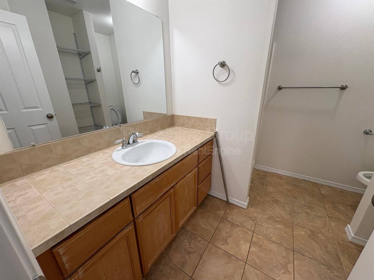 Townhouse for rent at 210 NW Connell Ave, Hillsboro, OR 97124