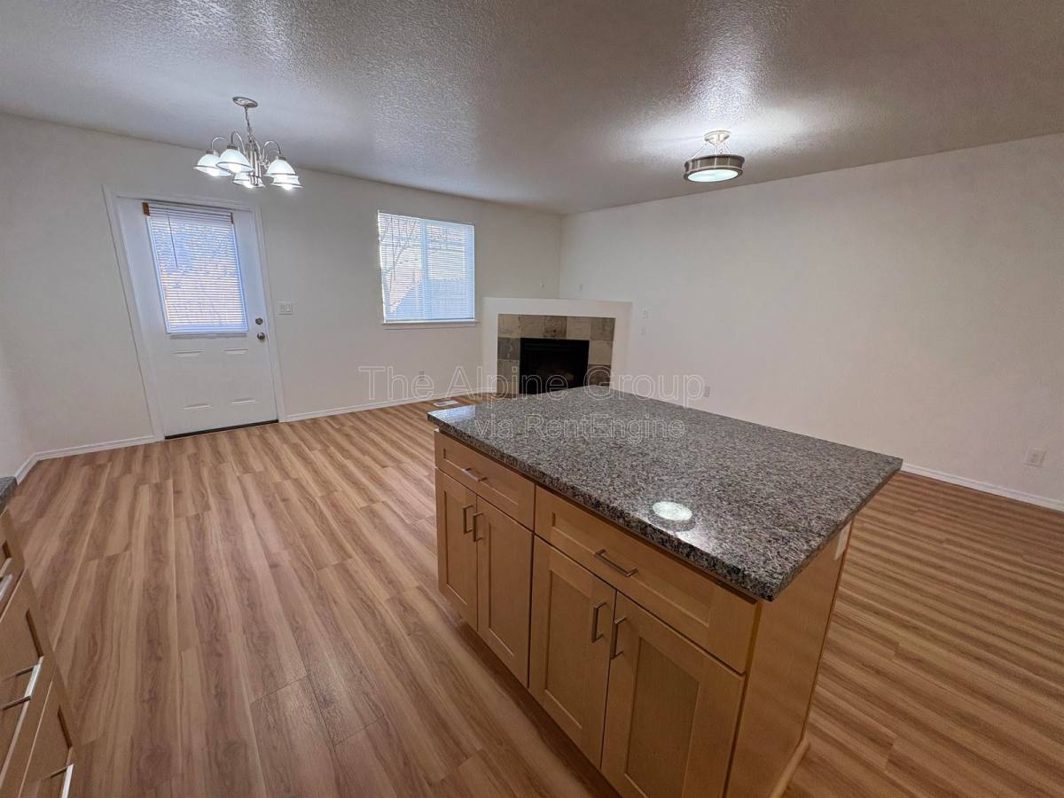 Townhouse for rent at 210 NW Connell Ave, Hillsboro, OR 97124