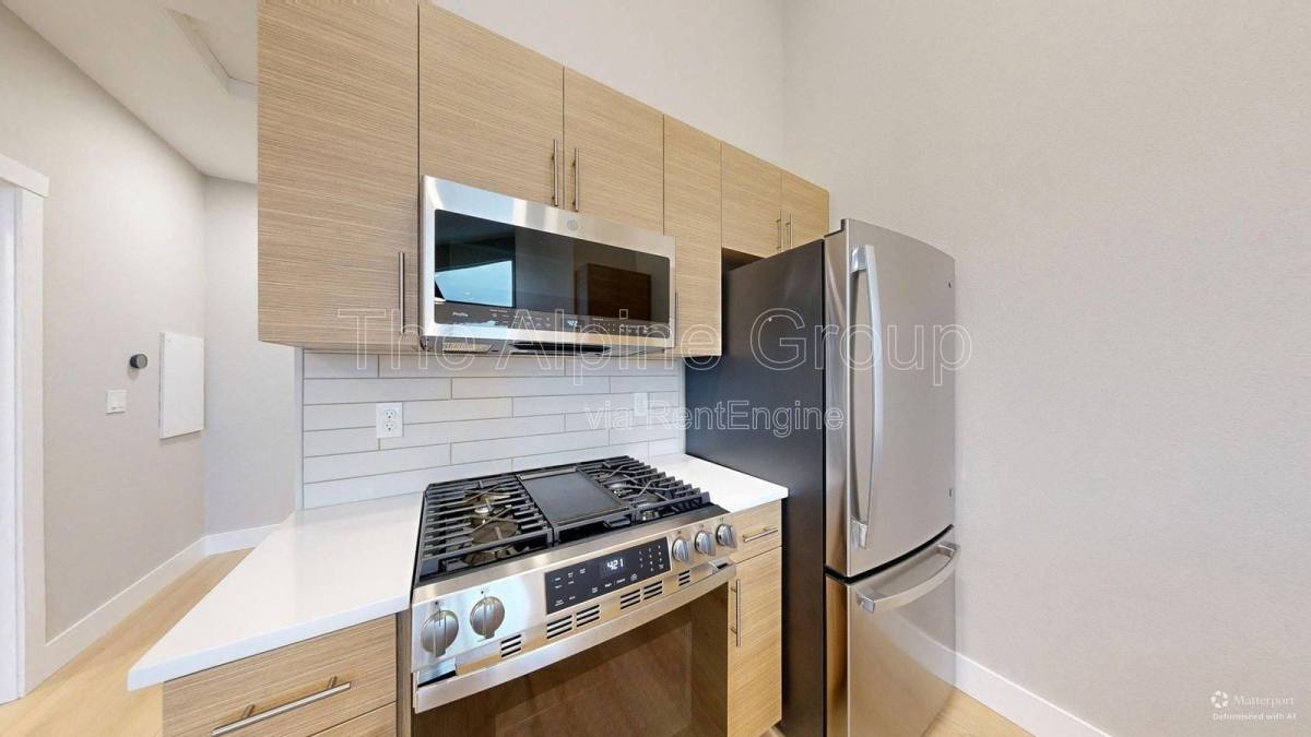 Apartment for rent at 16505 NW Liberty St #2, Portland, OR 97229