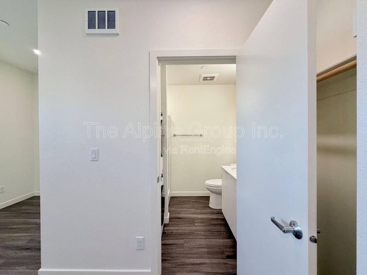 Apartment for rent at 1524 NE 40th Ave #302, Portland, OR 97232