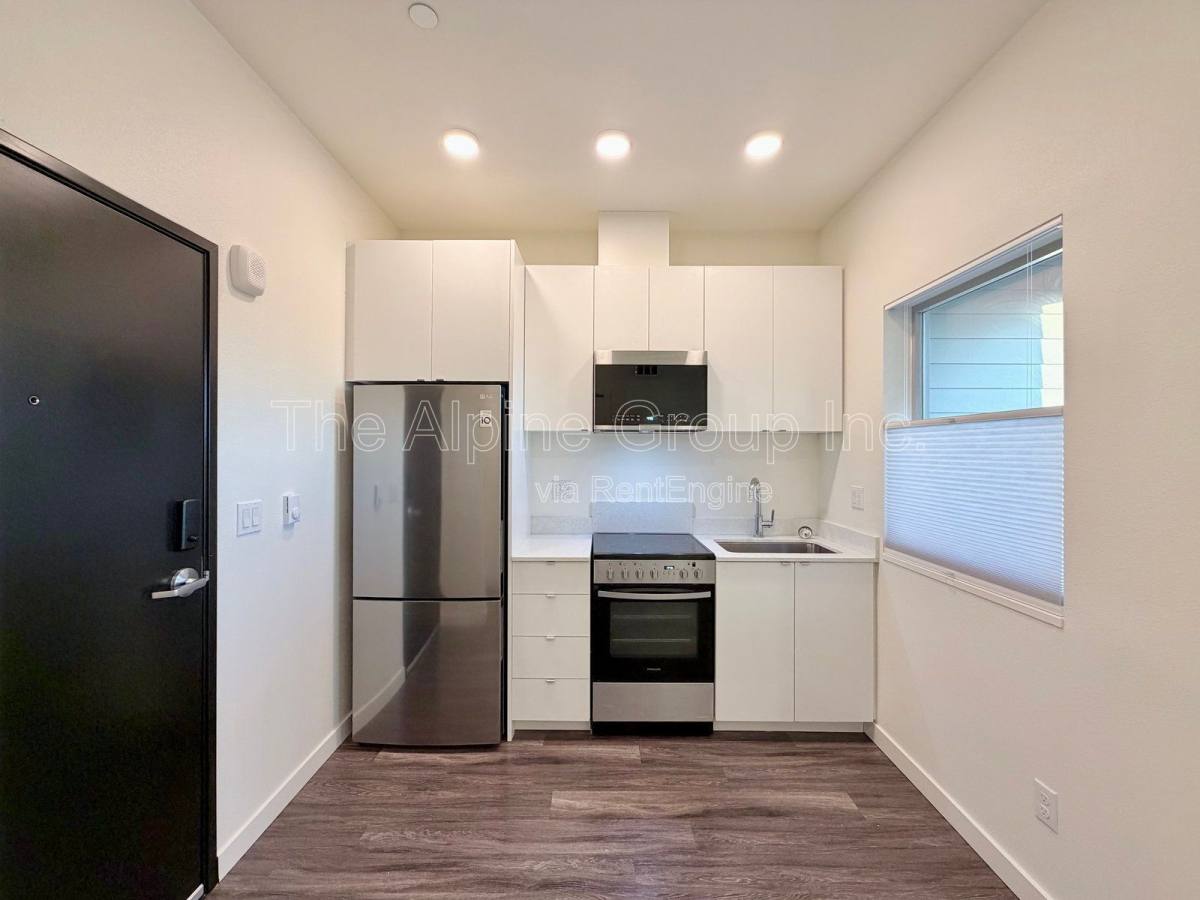 Apartment for rent at 1524 NE 40th Ave #302, Portland, OR 97232
