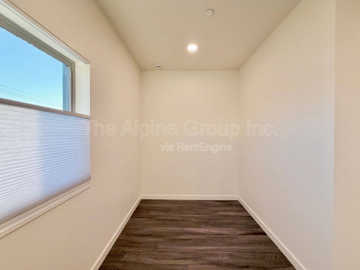 Apartment for rent at 1524 NE 40th Ave #302, Portland, OR 97232