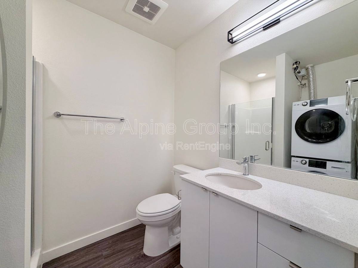 Apartment for rent at 1524 NE 40th Ave #302, Portland, OR 97232