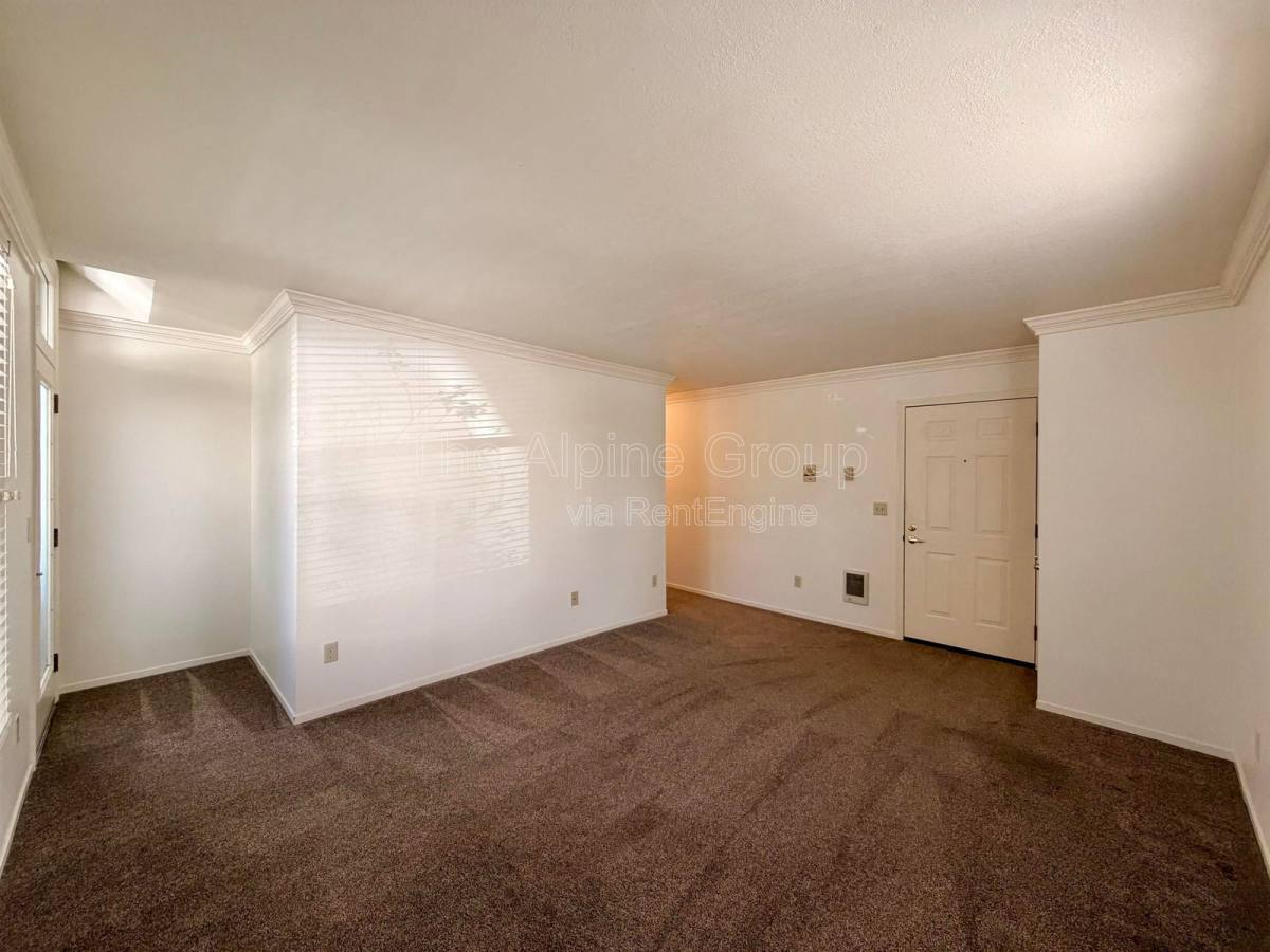 Apartment for rent at 4318 SE Milwaukie Ave #2, Portland, OR 97202