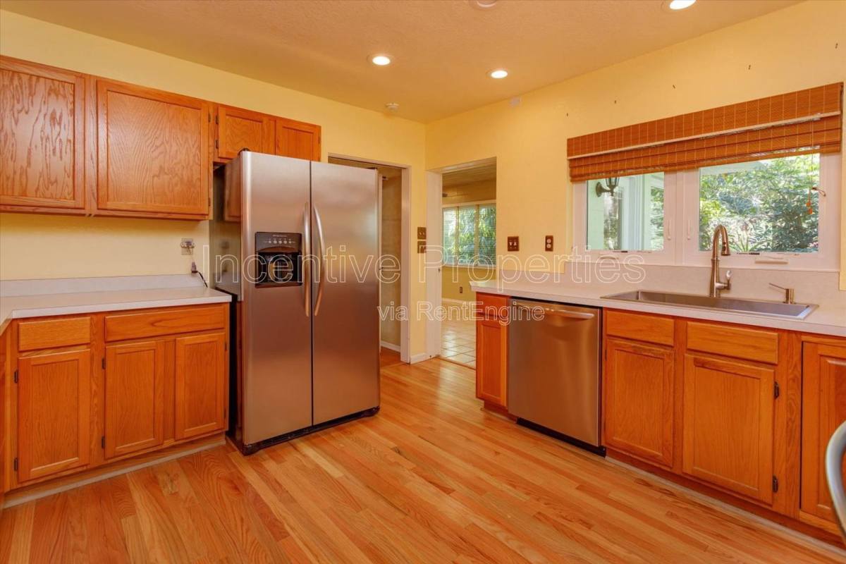 House for rent at 816 Putnam Ave, Orlando, FL 32804