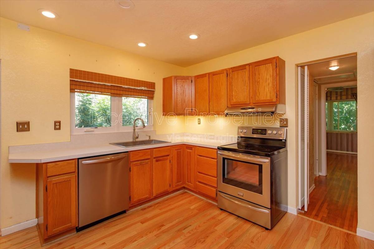House for rent at 816 Putnam Ave, Orlando, FL 32804